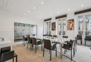 Location bureaux Paris 1 - Proche Halles - Balcon et climatisation
