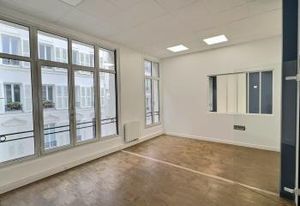 Location bureaux Paris 17 - Quartier La Fourche - Proche transports