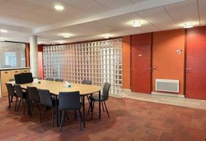 Location bureaux Beauvais - 196 m² - Site clos et sécurisé