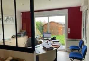 Location bureaux Quimper - Proche RN 165 et parking