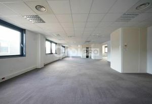 Bureaux à louer Saint-Quentin-Fallavier - Proche A43, E70 et gare