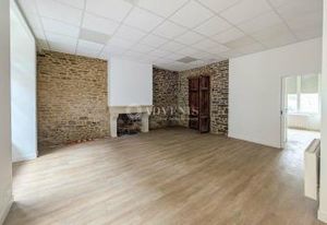 Location bureau Dinan - Proche porte Saint-Louis et bus