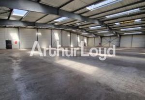 Local d'activité à louer Carpiquet - 1300 m²
