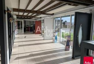 Local d'activité à vendre Le Rheu - Bureaux et atelier