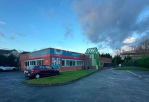 Vente bureaux Lille - Terrain clos, accès PMR et parking
