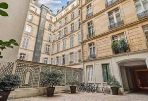 Location bureaux Paris 8 - Proche métro et transports