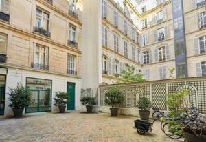 Location bureaux Paris 8 - Proche métro et transports