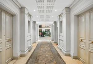 Location bureaux Paris 8 - Proche métro et transports