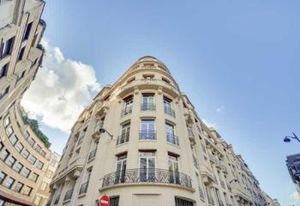 Location bureaux Paris 8 - Proche métro et gare Saint-Lazare