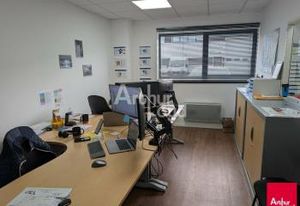 Location local d'activité Chartres-de-Bretagne - Accès poids lourds