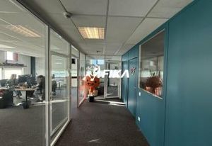 Location bureaux Mérignac intra rocade - Proche lignes 30 et 42