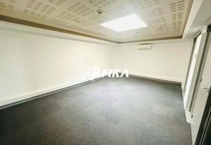 Location bureaux Artigues-près-Bordeaux - Tram A et bus proches