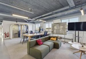 Location bureaux Paris 17 - Proche Métro Place de Clichy et RER C