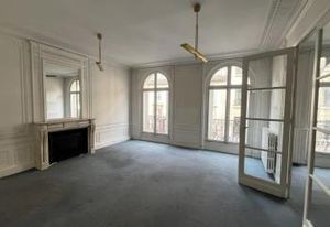 Location bureaux Paris 9 - Proximité Gare Saint Lazare et Métro
