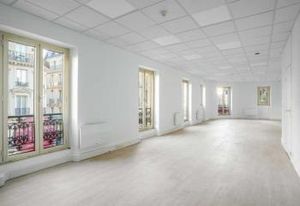 Location bureaux Paris 9 - Proche Notre-Dame de Lorette et Gare Saint-Lazare