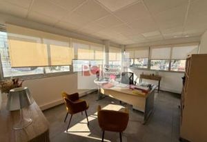 Location bureaux Nîmes - Proche A9, gare et bus