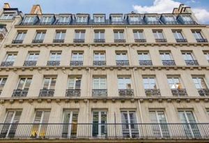 Bureaux à louer Paris 1 proche Concorde et Faubourg Saint Honoré