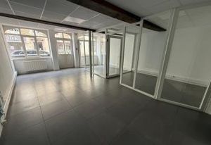 Vente bureau Bourg-en-Bresse - Axe passant avec parking