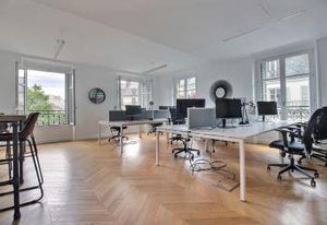 Location bureaux Paris 9 près St Lazare vue Square d'Estienne d'Orves