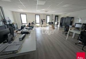 Local d'activité à vendre La Mézière - Grand foncier 11 800 m²