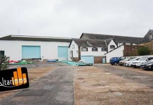 Site industriel à vendre Nogent-le-Rotrou - Proche gare et centre-ville