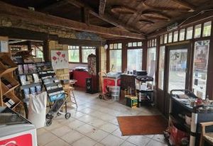 Auberge avec gîte à vendre près de Bonaguil