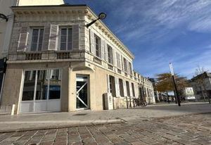 Vente immeuble de bureaux Chartres - Hyper centre ville
