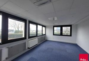 Bureaux à louer Le Mans périphérie - Accès facile voiture et bus