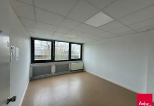 Bureaux à louer Le Mans périphérie - Accès facile voiture et bus