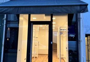 Local commercial à louer Paris 8 - Rue passante