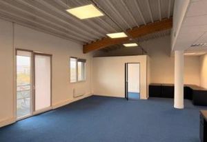 Location bureaux Villeneuve-d'Ascq - Ascenseur et parking privatif