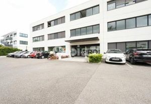 Location bureaux Bron - Proche A43 et bus 52