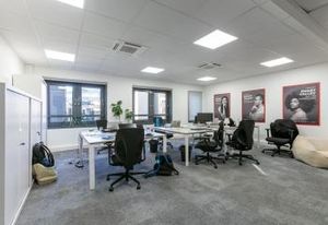 Location bureaux Suresnes - Proche SNCF, tramway T2 et bus