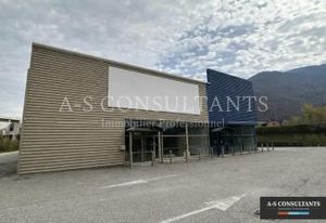 Location local commercial Albertville RN 90 - 940 m²