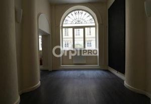 Location bureaux Lyon 1 - Proche métro A, C et quai André Lassagne