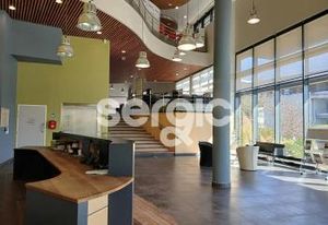 Location bureaux Champs-sur-Marne - Proche transports et centres de recherche
