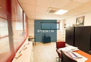 Location bureaux Marseille 16 - Proche axes autoroutiers A7 et A55