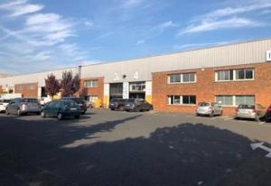 Location local d'activité Le Bourget - Proche transports et commerces