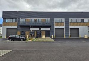 Location local d'activité Chalifert - Accès PL et porte sectionnelle