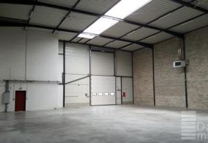 Location local d'activité Meaux - Hall 257 m² + bureaux 148 m²