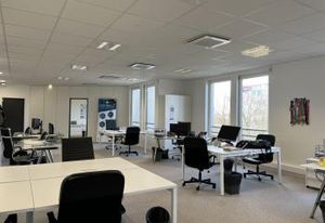 Location bureaux Chessy - Proche RER A et place d'Ariane