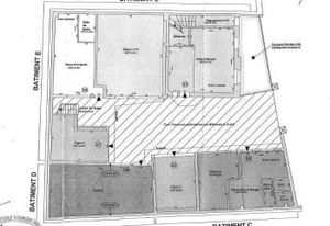 Location local commercial atypique Paris 5e - Cour Larrey