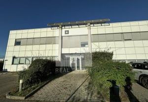 Bureaux à louer Genas - Proche Rocade Est et Aéroport Saint-Exupéry