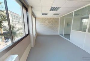 Location bureau Nice centre - Proche tramway et parking inclus