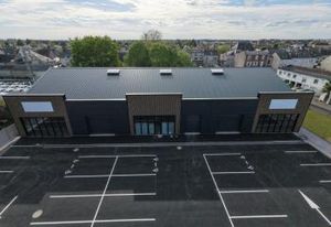 Location local commercial Fleury-les-Aubrais - Rénové et reconfiguré