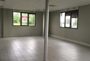 Location bureaux Parçay-Meslay - Proche autoroutes et bus Fil Bleu