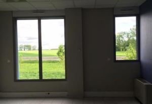 Location bureaux Parçay-Meslay - Proche autoroutes et bus Fil Bleu