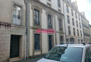 Vente bureau Quimper - 2 parkings intérieurs