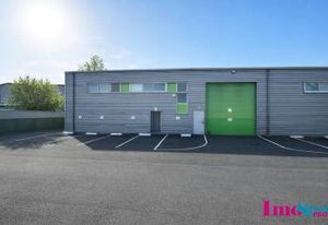 Location entrepôt Yvrac - Proche N89 et transports en commun