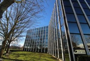 Bureaux à louer Labège - Proche centre commercial et bus